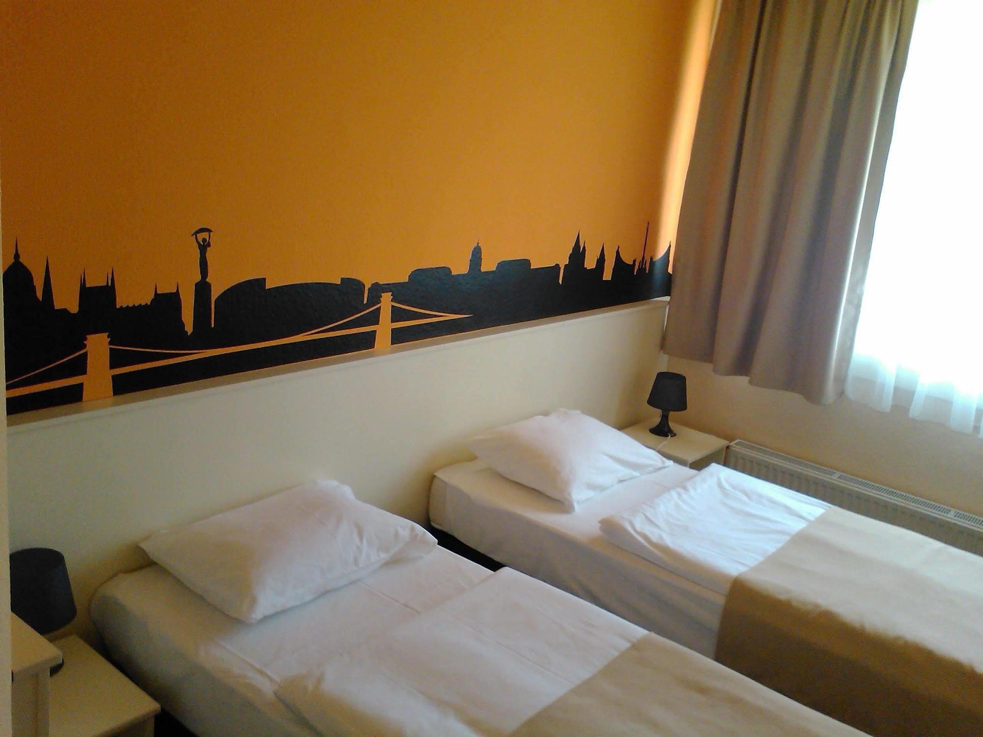 Hotel Pest Inn Budapest Zimmer foto