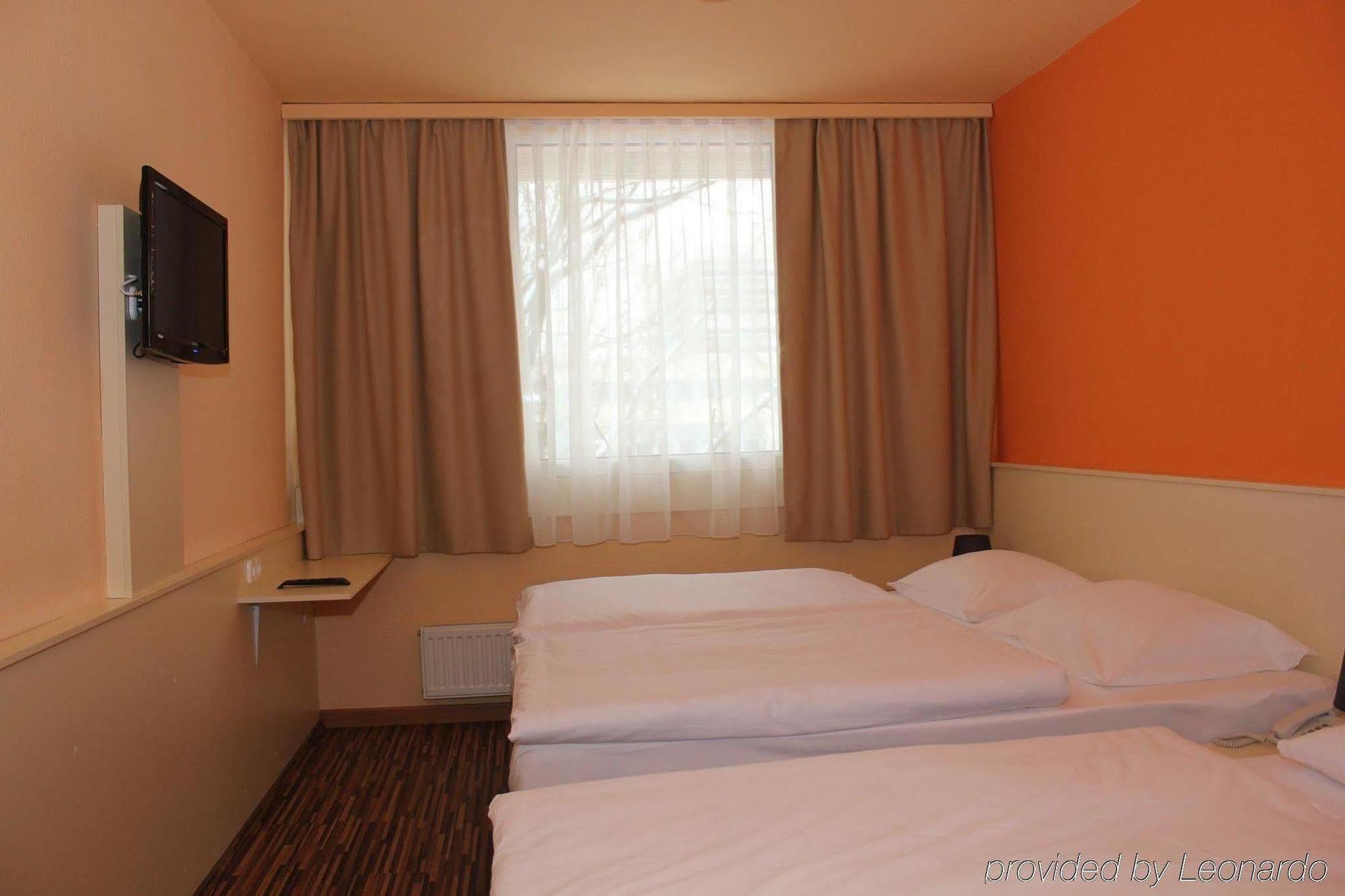 Hotel Pest Inn Budapest Zimmer foto